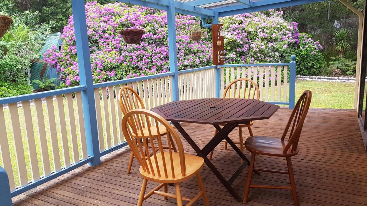 Strahan Retreat Holiday Park Bagian luar foto