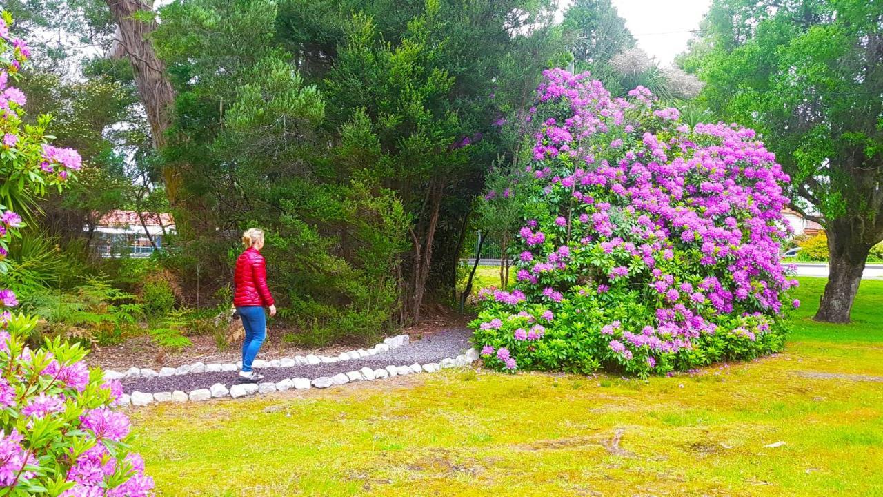 Strahan Retreat Holiday Park Bagian luar foto