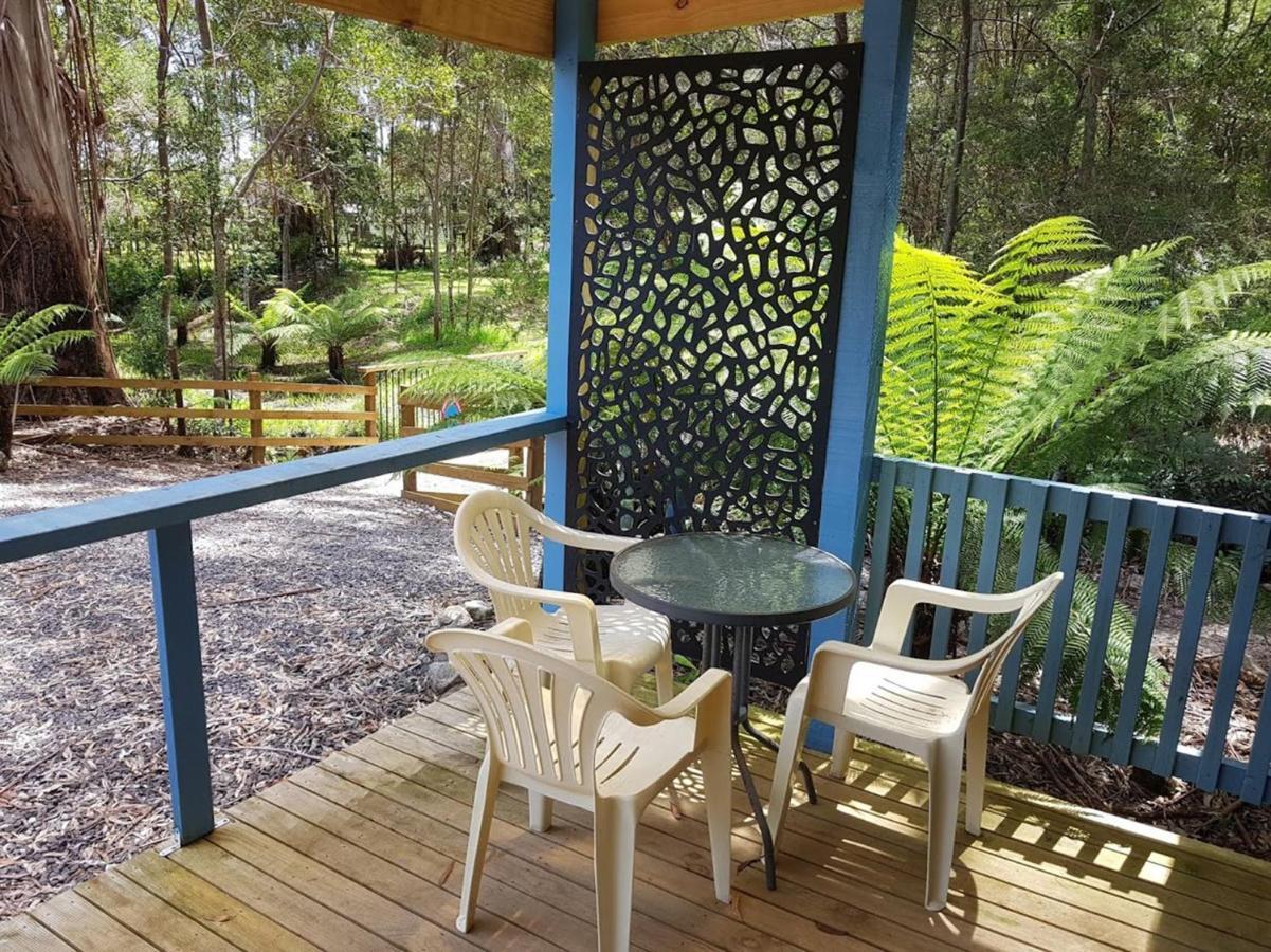 Strahan Retreat Holiday Park Bagian luar foto