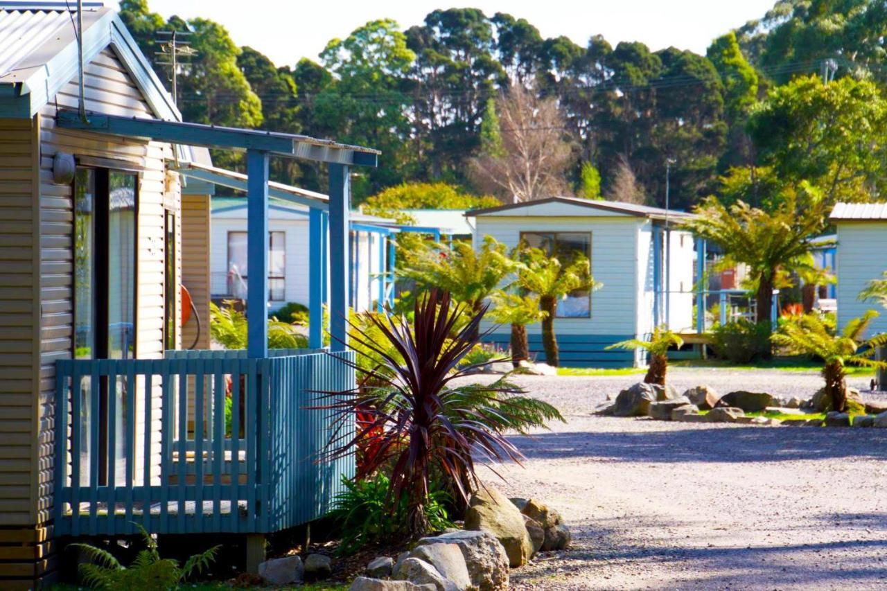 Strahan Retreat Holiday Park Bagian luar foto