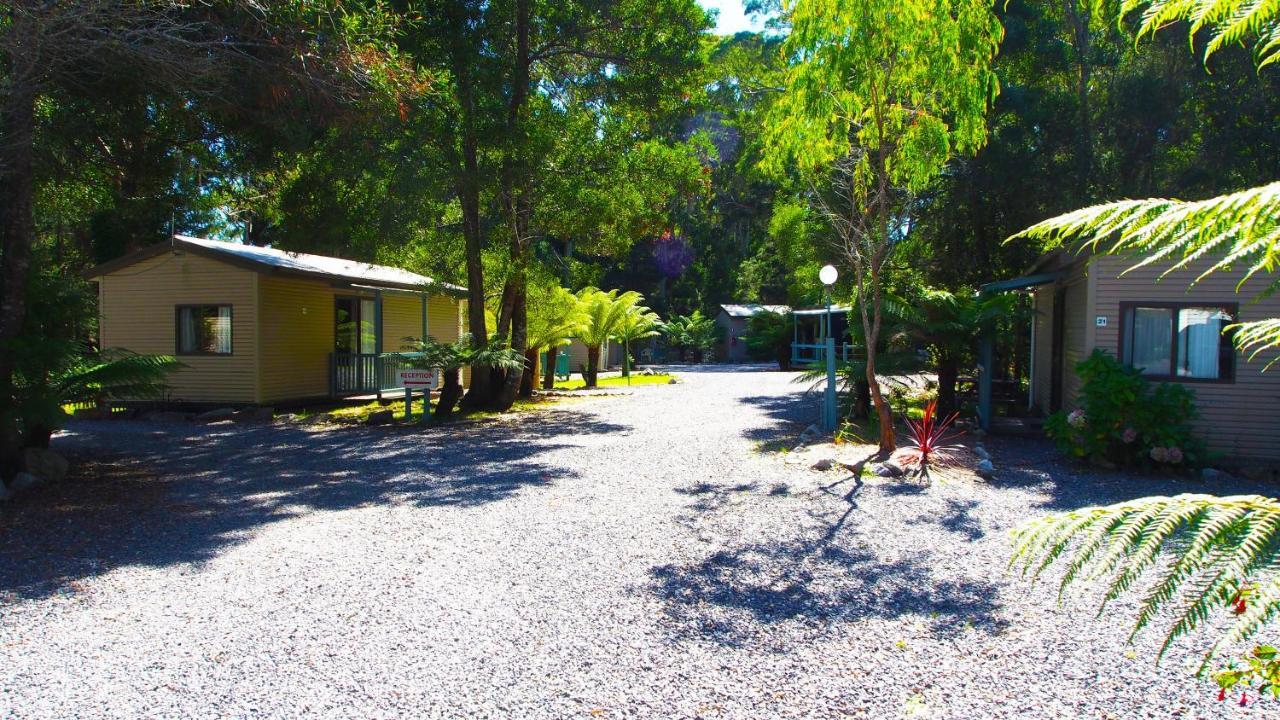 Strahan Retreat Holiday Park Bagian luar foto