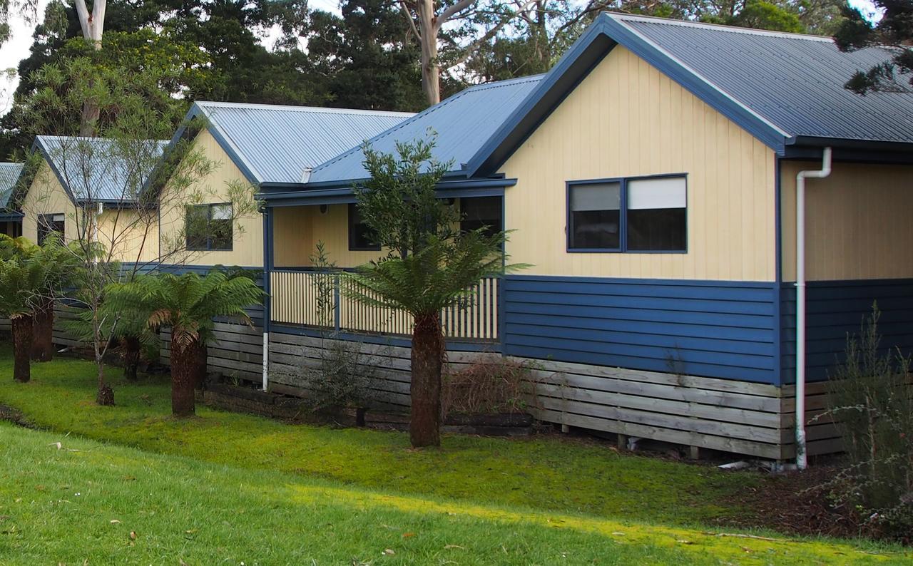 Strahan Retreat Holiday Park Bagian luar foto
