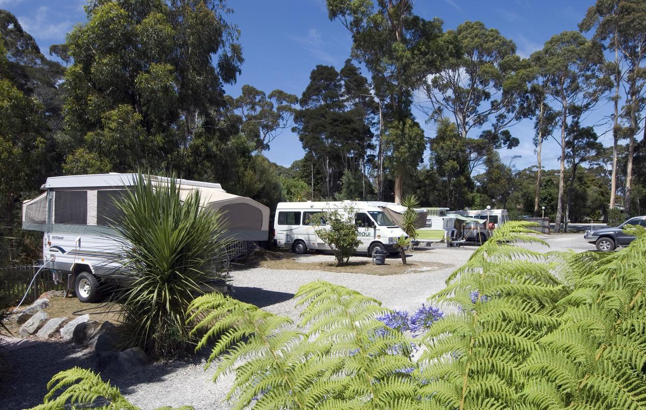 Strahan Retreat Holiday Park Bagian luar foto