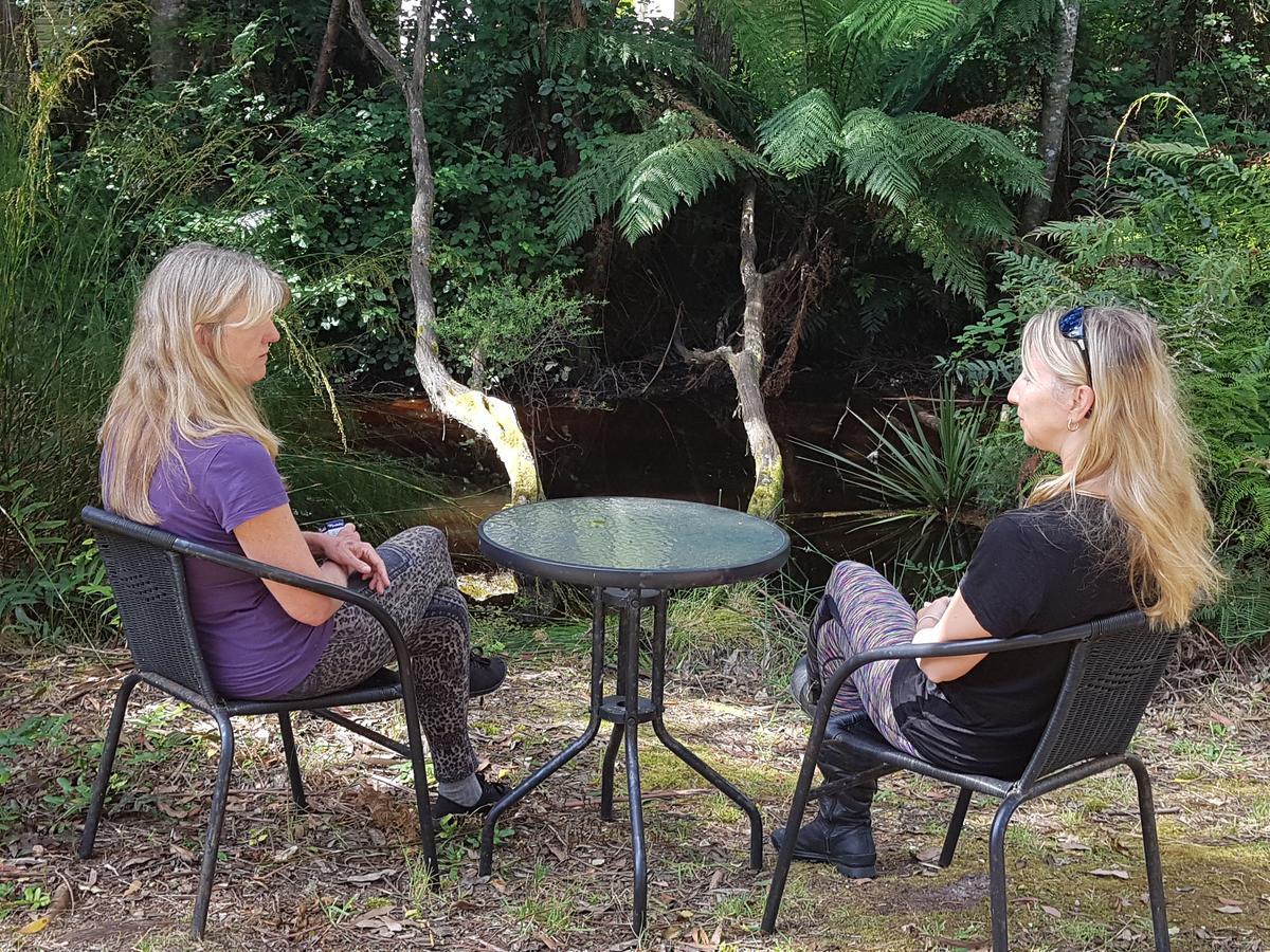 Strahan Retreat Holiday Park Bagian luar foto